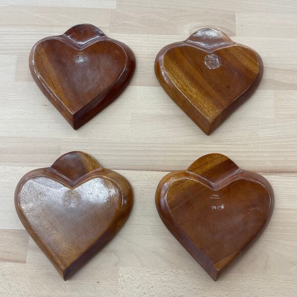 Vintage 70s Monkey Pod Wood Heart Tray Set – 5-Piece Carved Serving Dishes - Picture 5 of 7